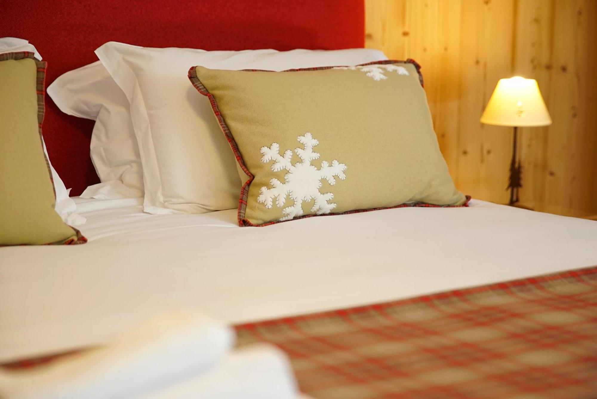 Lo Chalet Panzió Pontboset Kültér fotó